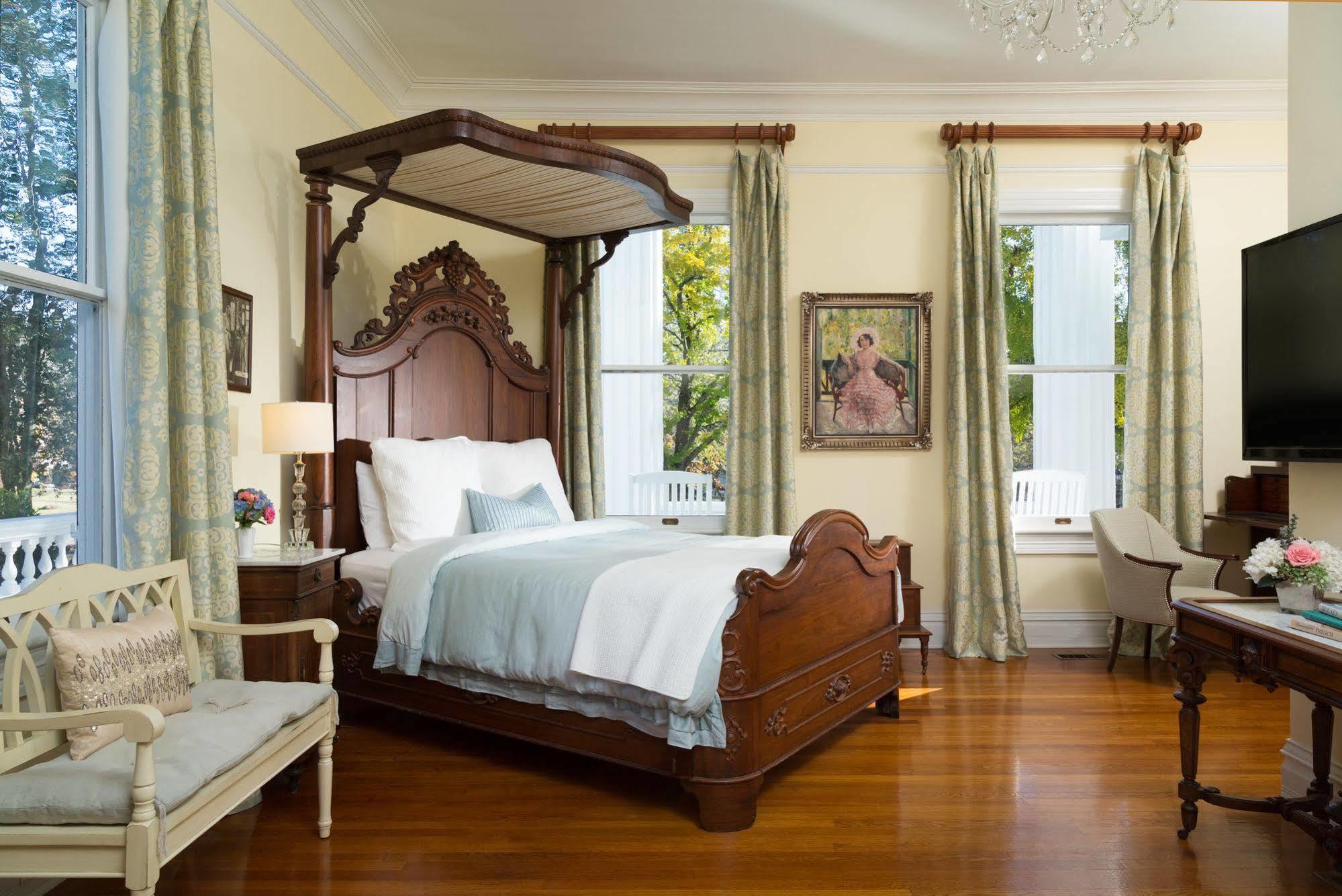 The Twelve Oaks Bed & Breakfast Covington Exterior photo